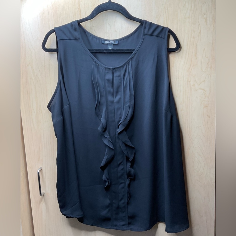 🇺🇸 Roz & Ali Black Sleeveless Ruffle Top, Size 3X